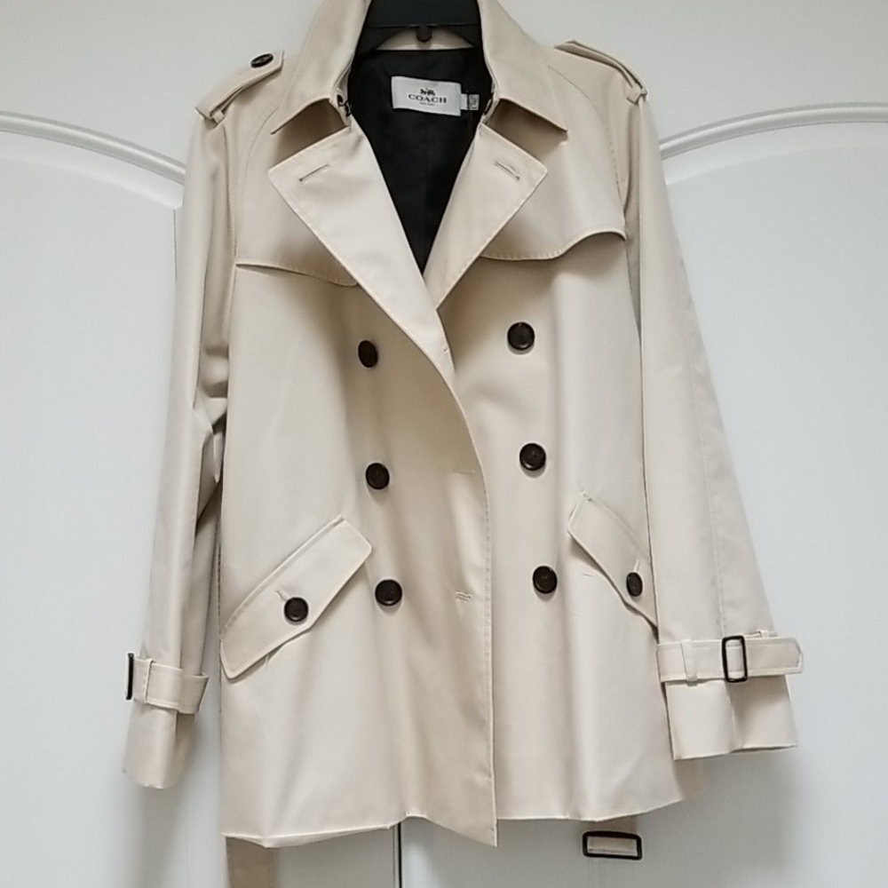 Trench raincoat